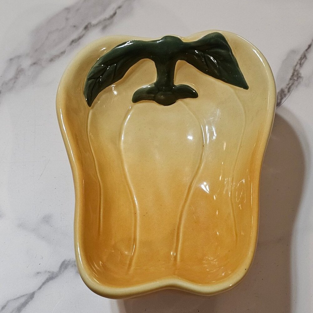 Williams-Sonoma Jardin Potager Collection Ceramic Vegetable-Themed Dipping Bowls - Picture 5 of 7